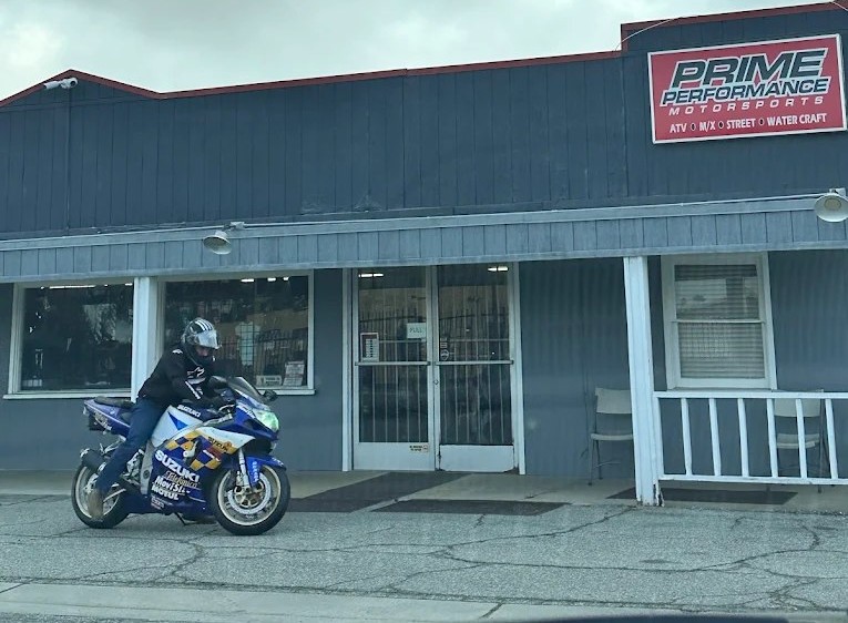 Shop with customer